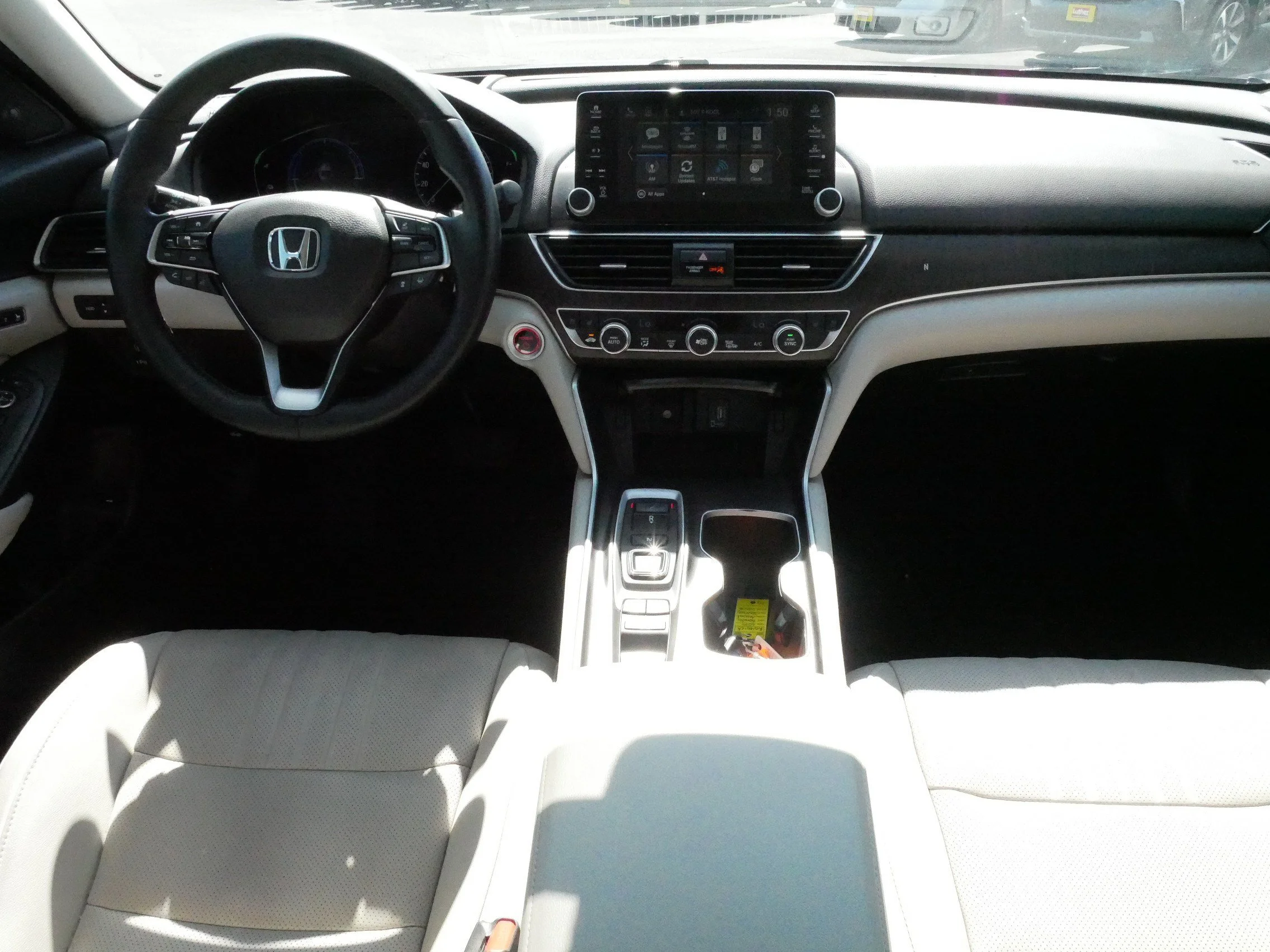 Used 2019 Platinum White Pearl Honda Touring image 10
