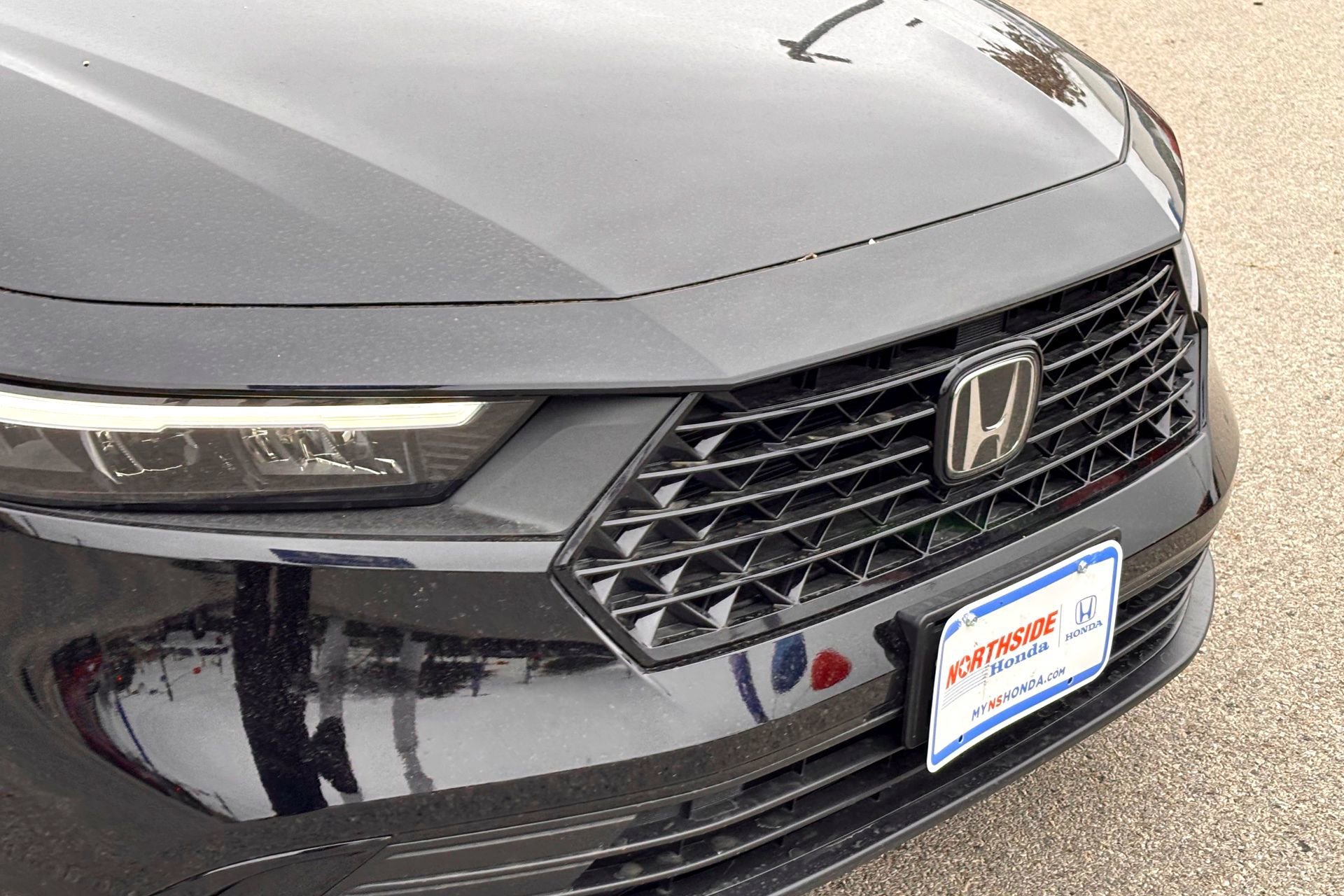 Used 2025 Black Honda SE image 4