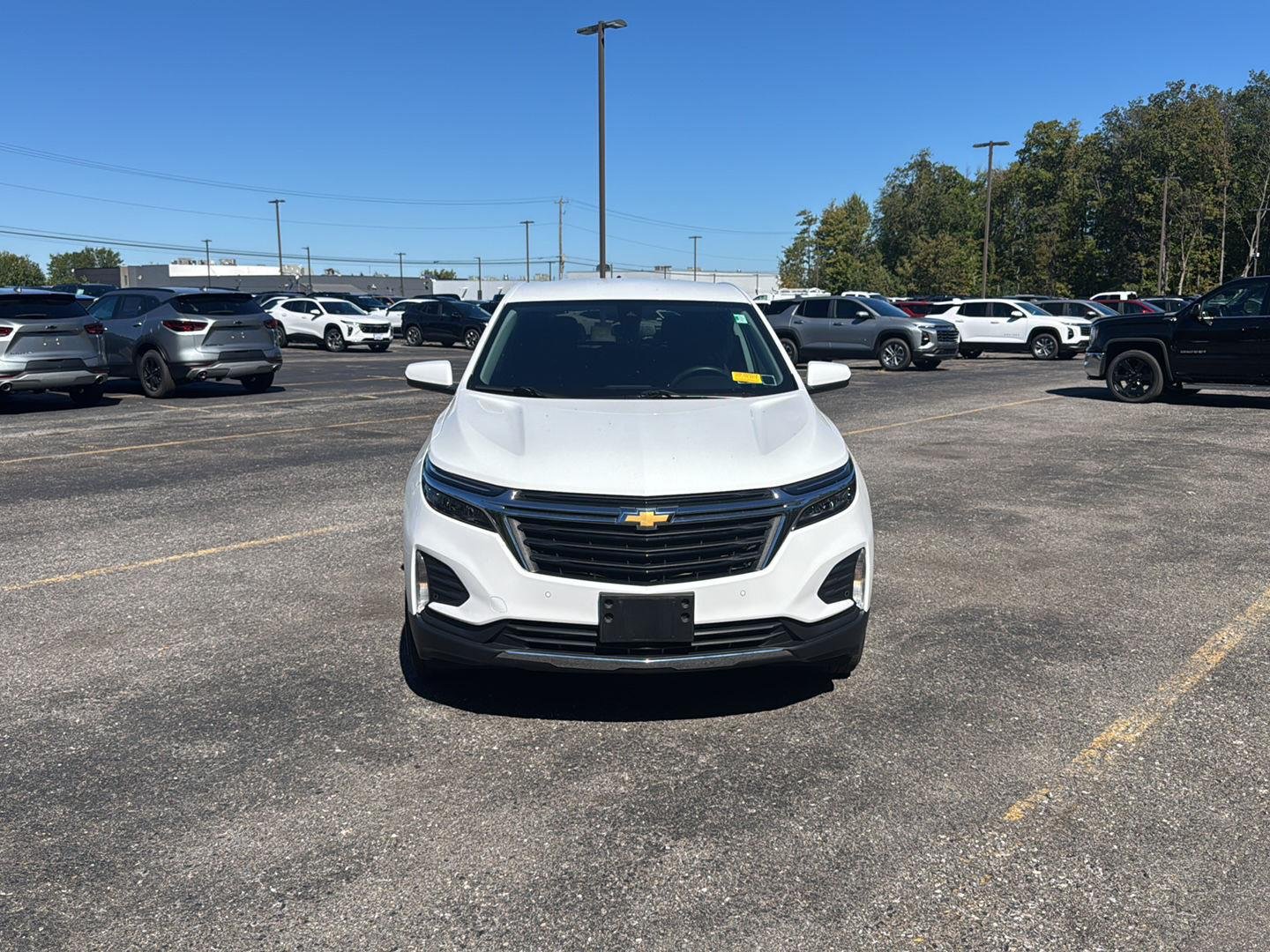 Used 2024 Summit White Chevrolet LT image 9