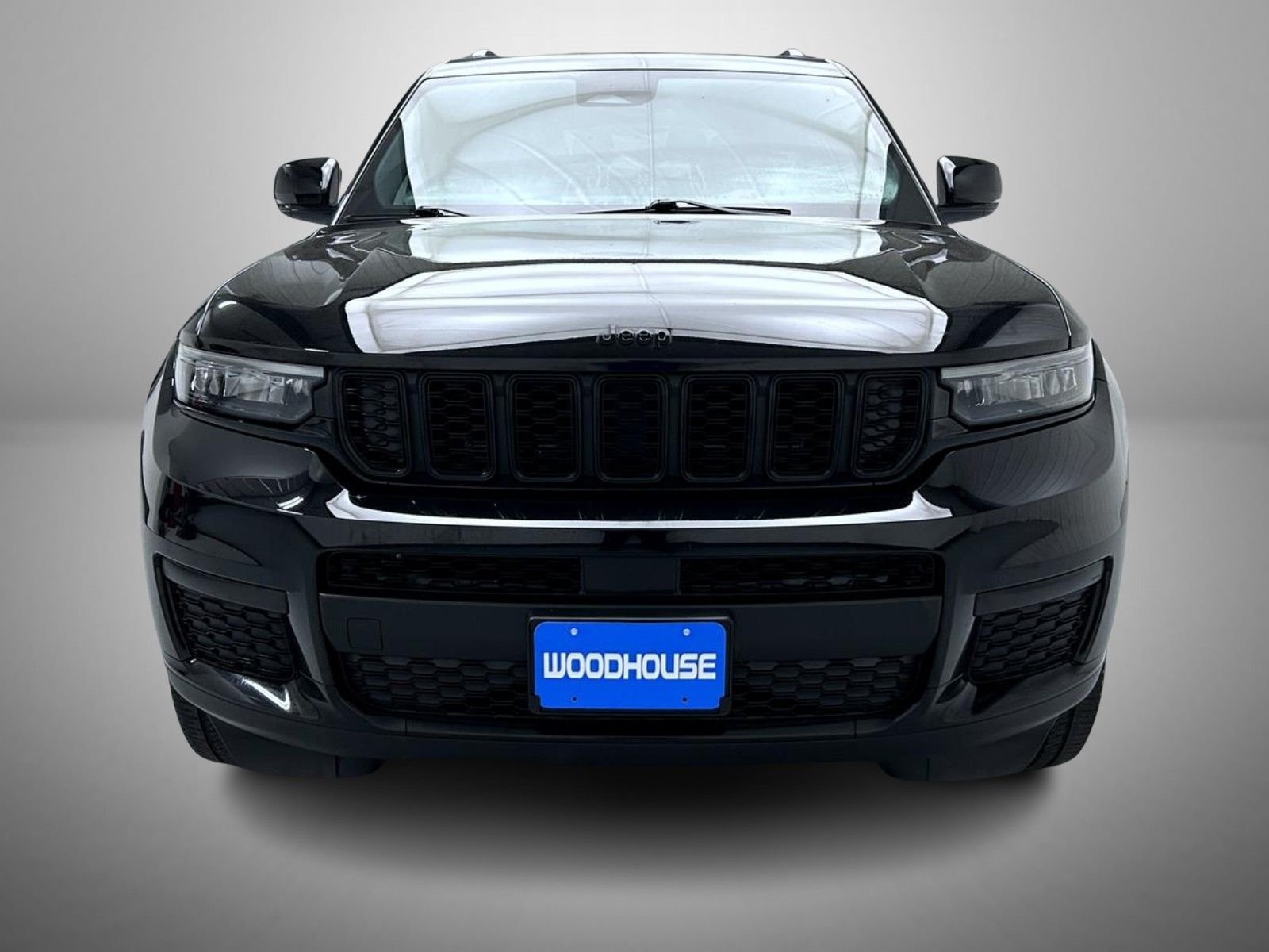 Used 2023 Black Jeep Altitude image 2