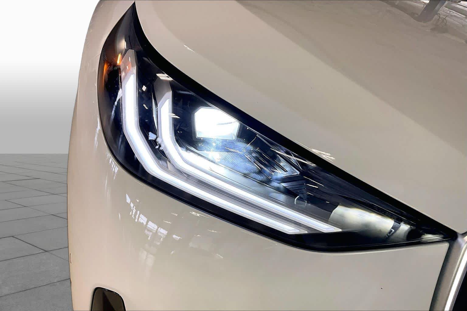Used 2026 Alpine White BMW 30 xDrive image 14