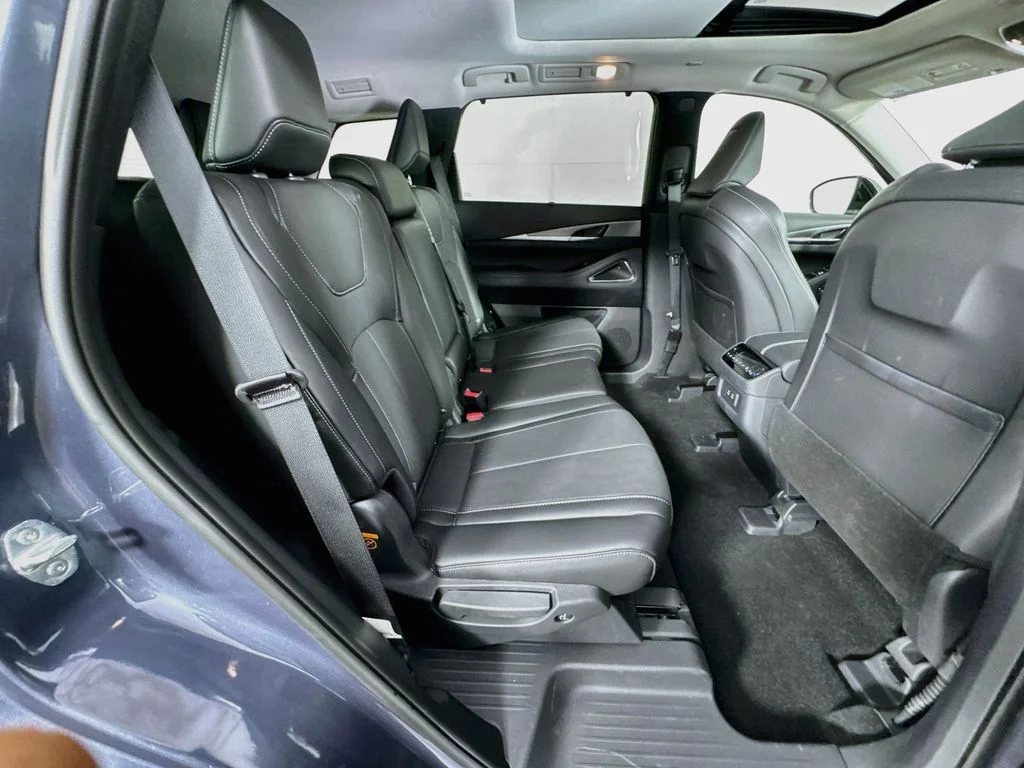 Certified Used 2026 Blue INFINITI LUXE image 39