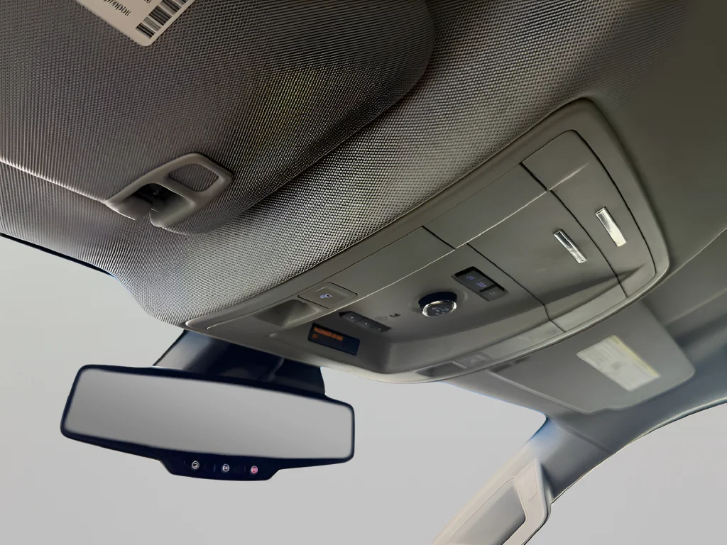 Used 2018 White Chevrolet LT image 22