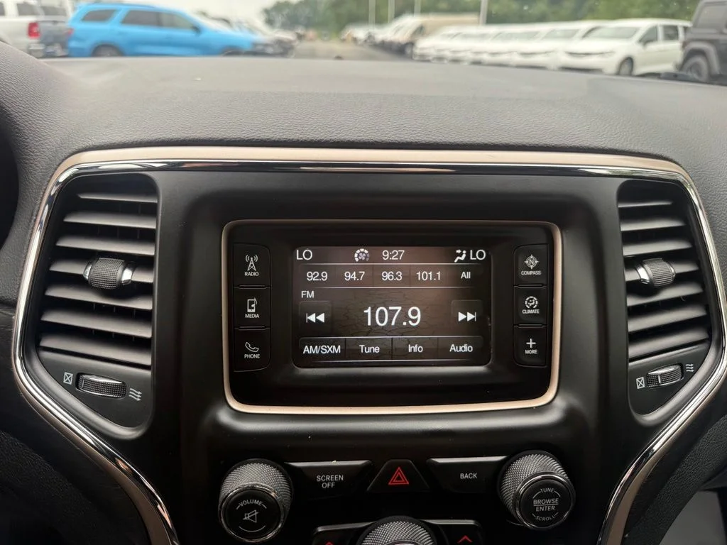 Used 2017 Silver Jeep Laredo image 24