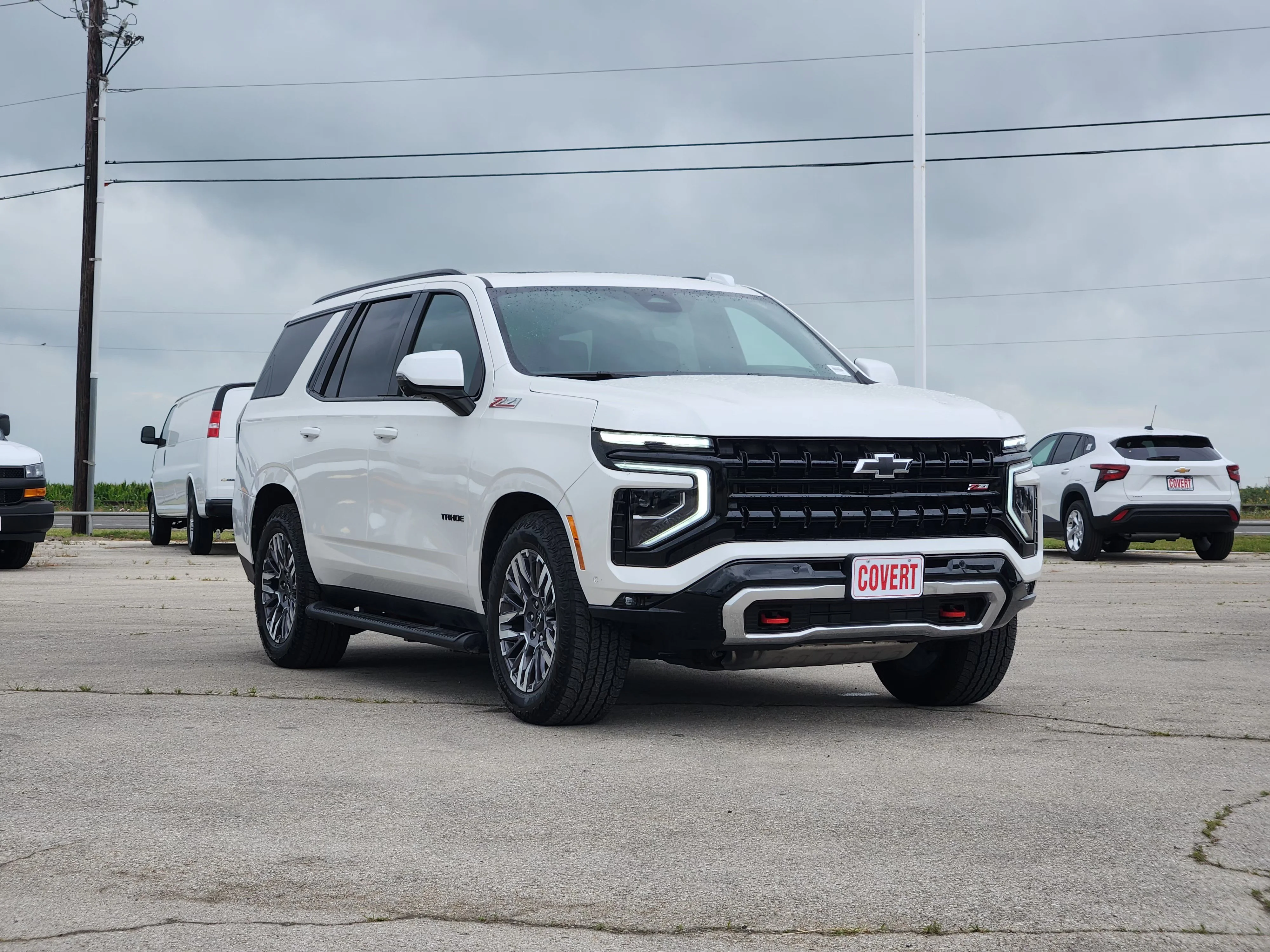 Used 2025 Iridescent Pearl Tricoat Chevrolet Z71 image 3