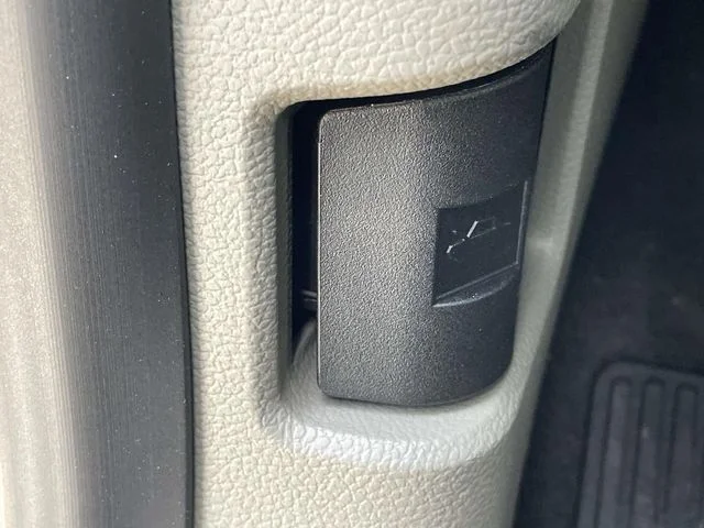 New 2026 White Ford Platinum image 15
