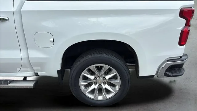Used 2020 SUMMIT WHITE Chevrolet LTZ image 35
