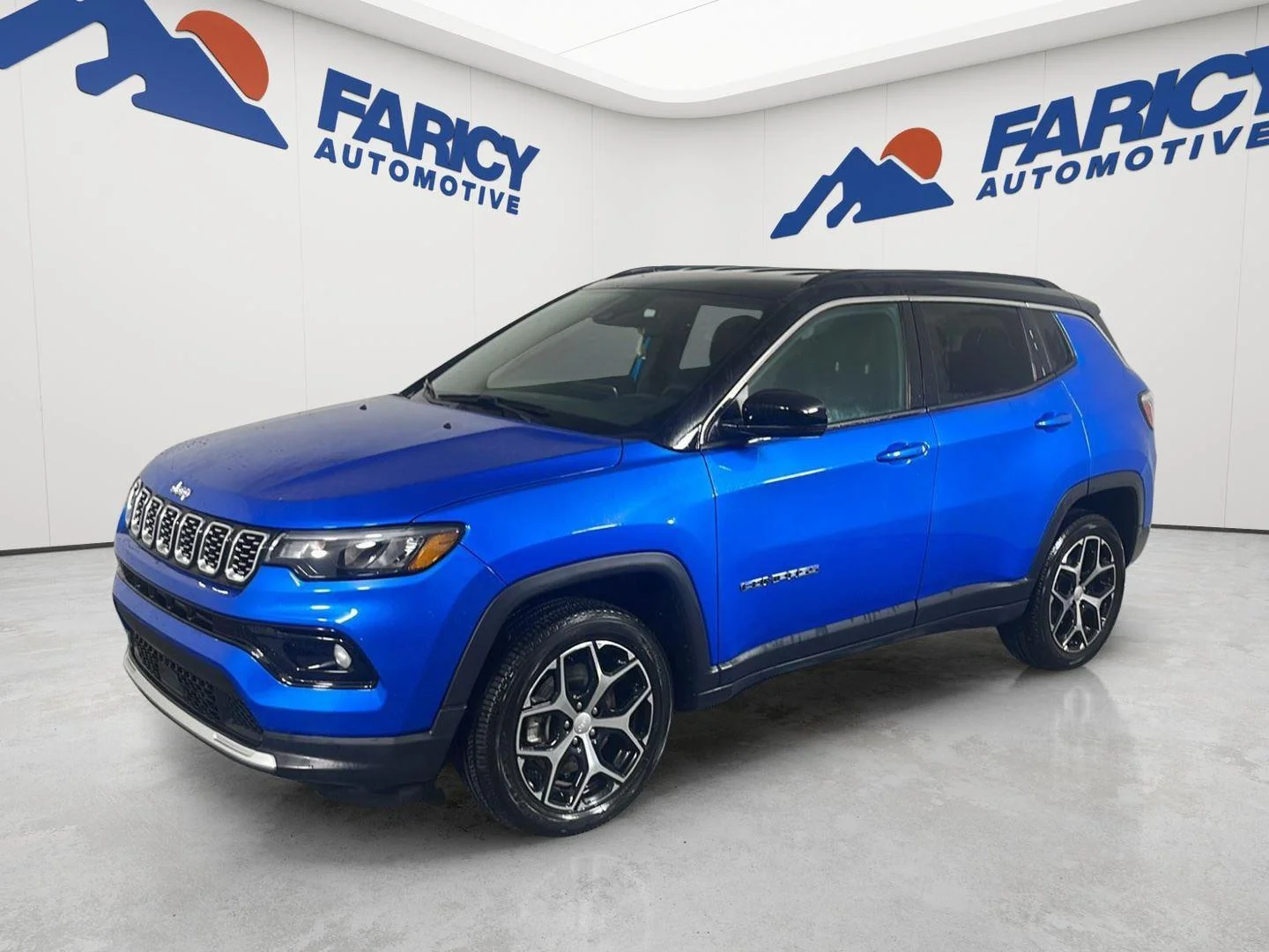 Used 2024 Hydro Blue Pearlcoat Jeep Limited image 1