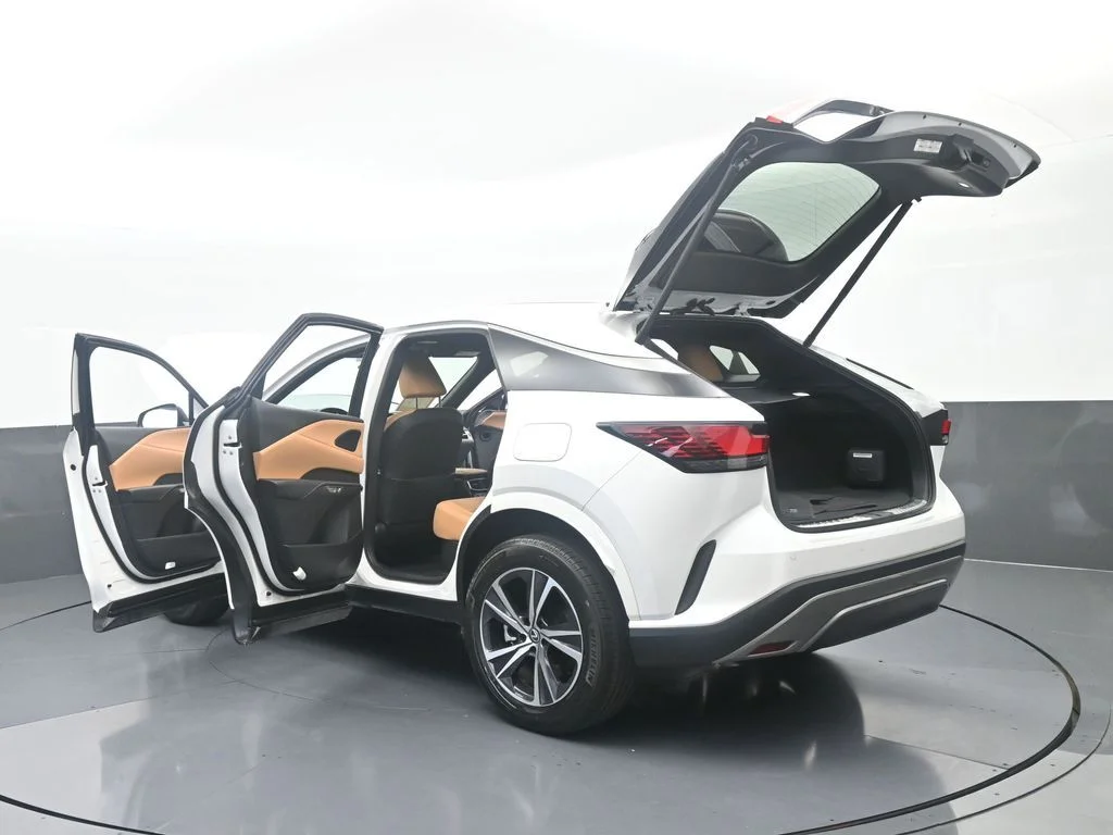 Used 2025 White Pearl Lexus 350 image 75