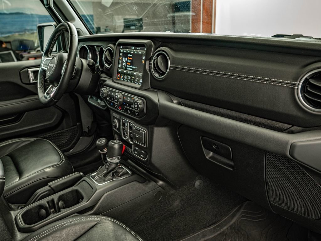 Used 2023 Sting-Gray Clearcoat Jeep Sahara 4xe image 33