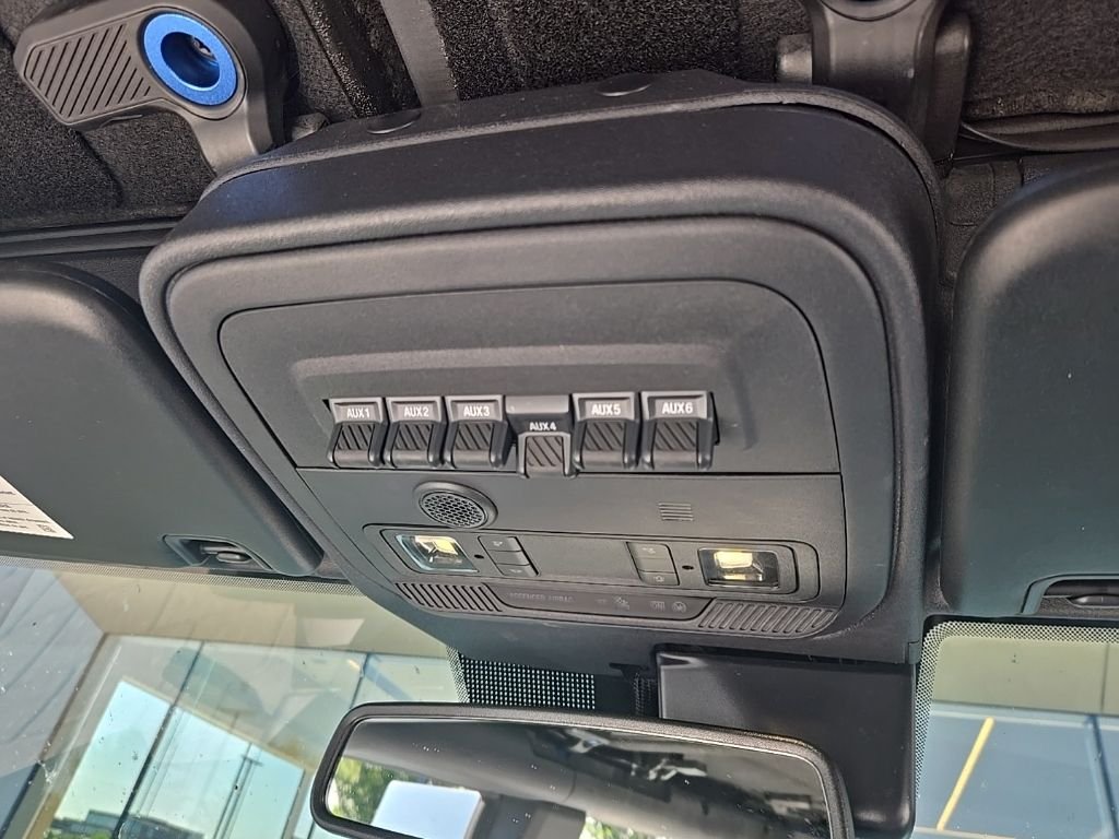 Used 2024 Blue Metallic Ford Outer Banks image 17