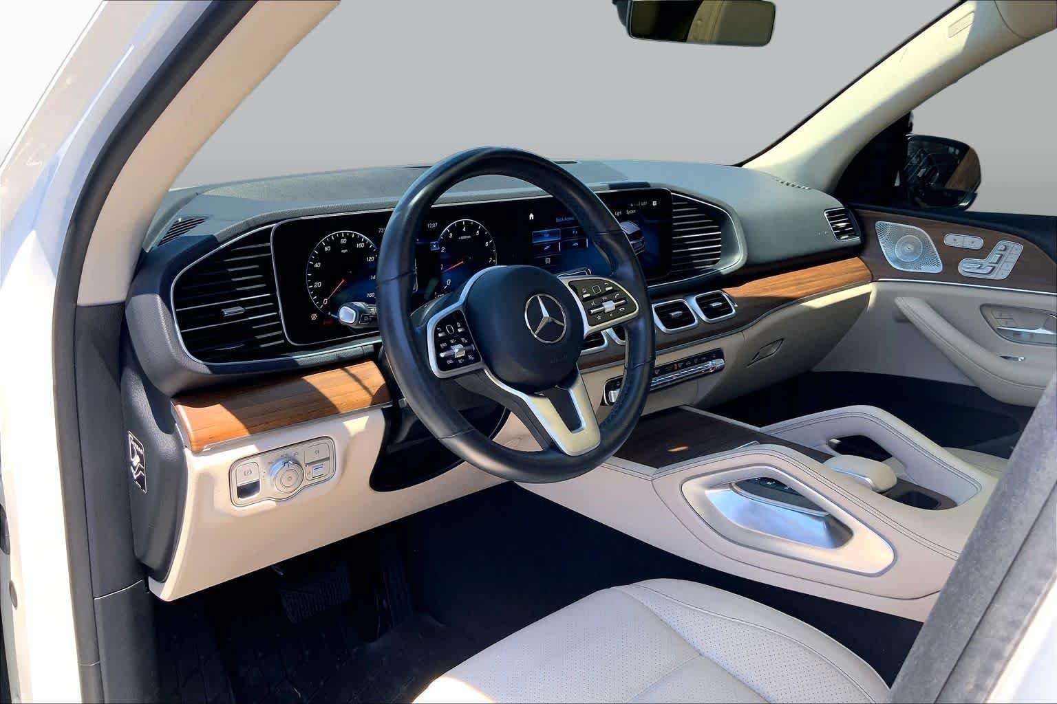 Used 2022 Polar White Mercedes-Benz GLE 350 image 17