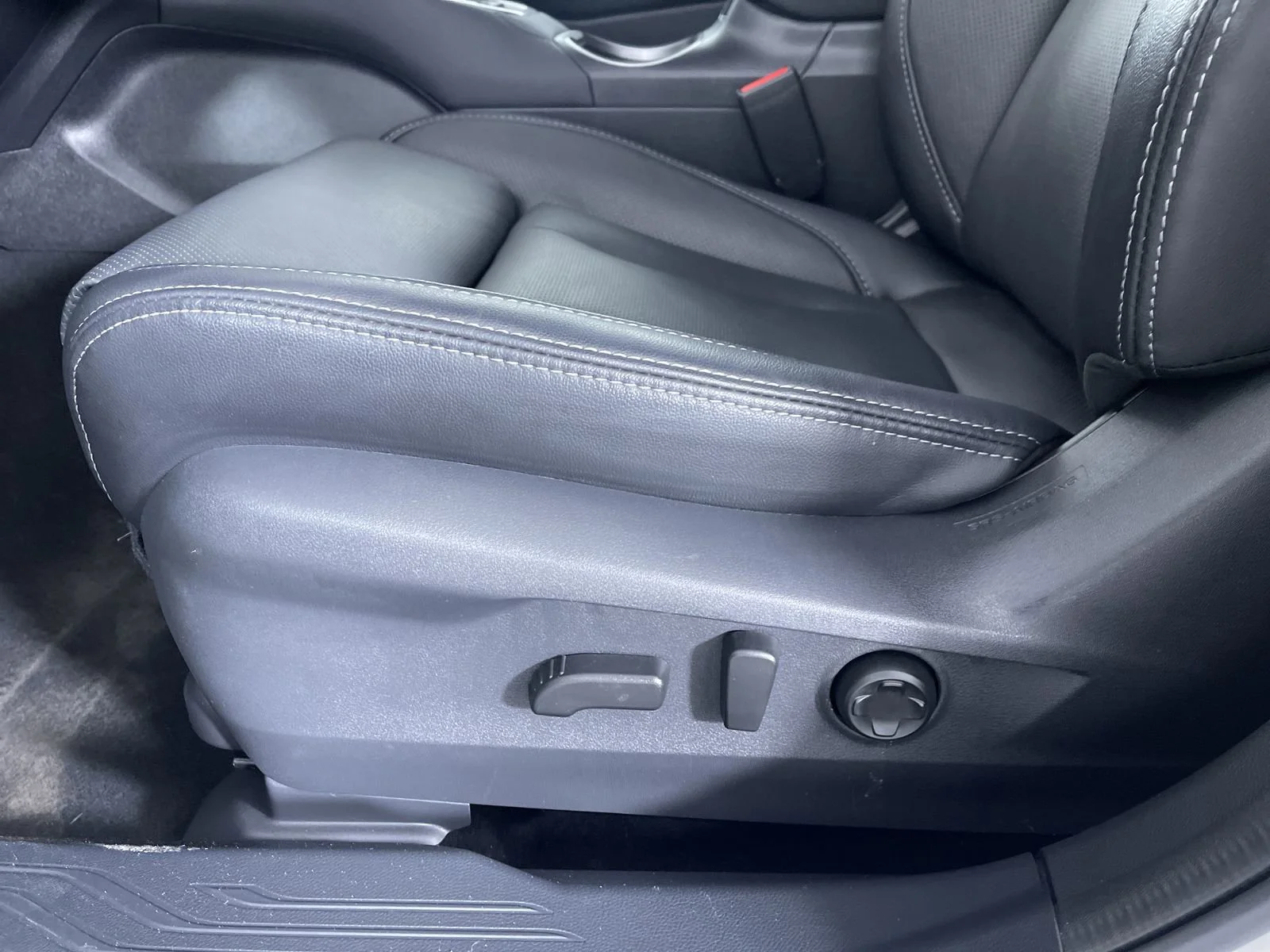 2025 Subaru Outback Touring - Photo 13