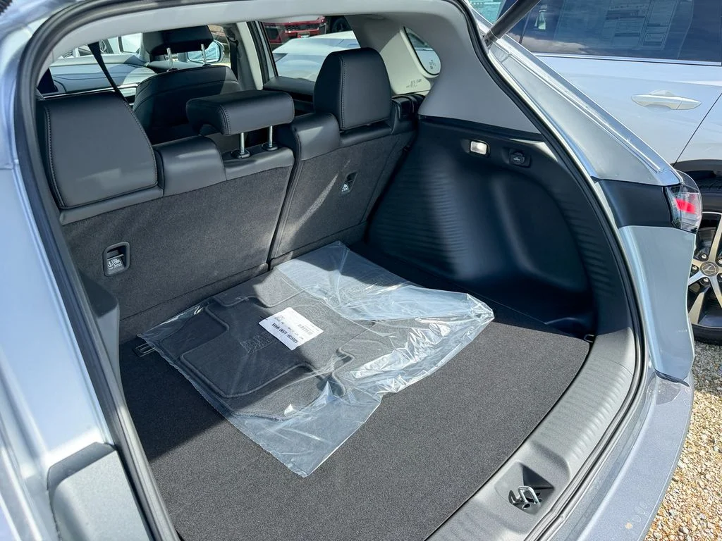 New 2026 Solar Silver Metallic Acura Base image 26