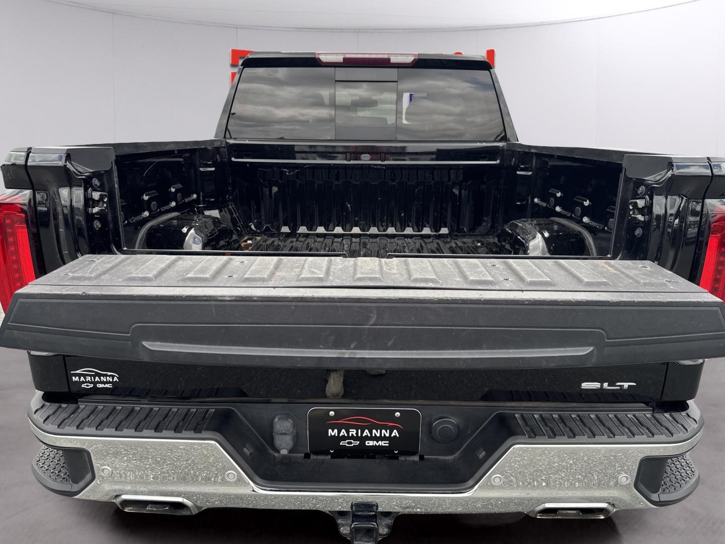 Used 2021 ONYX BLACK GMC SLT image 34