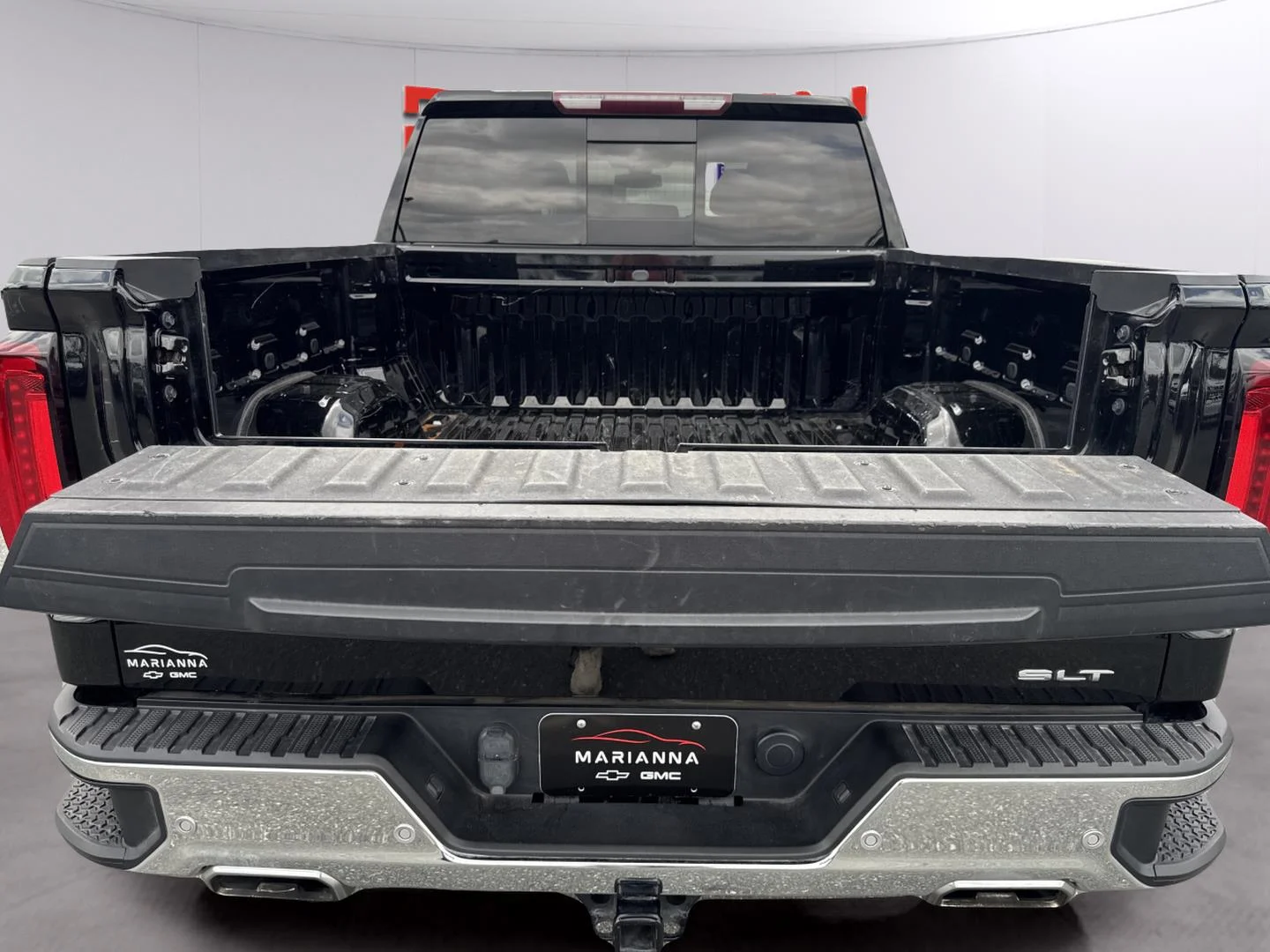 Used 2021 ONYX BLACK GMC SLT image 34