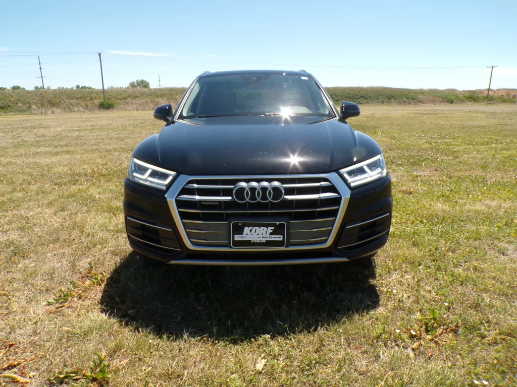 Used 2019 Brilliant Black Audi Premium Plus image 2