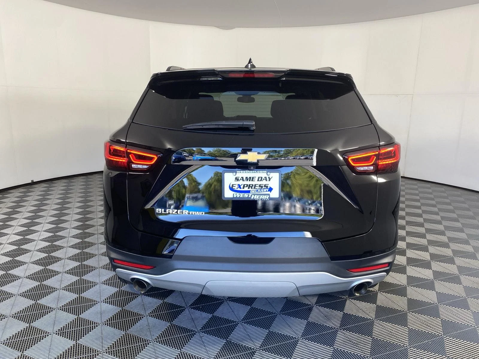 Used 2024 Black Chevrolet LT image 6