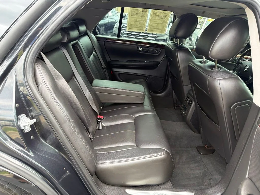 Used 2008 Black Cadillac Base image 19