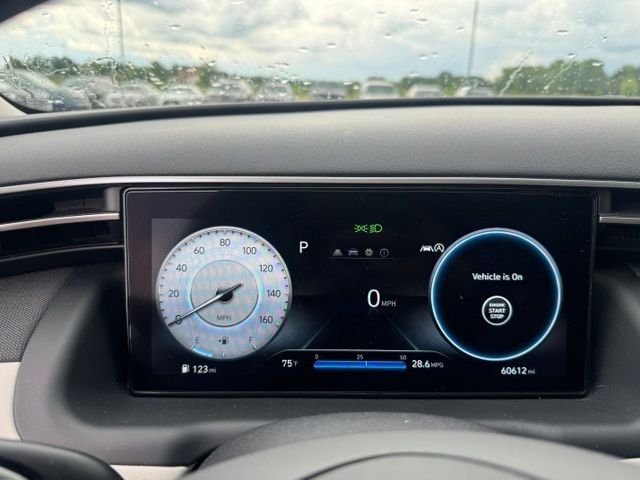 Used 2022 Shimmering Silver Hyundai SEL image 4