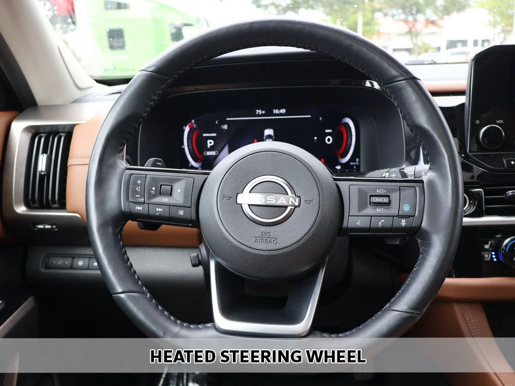 Used 2024 White Nissan Platinum image 16