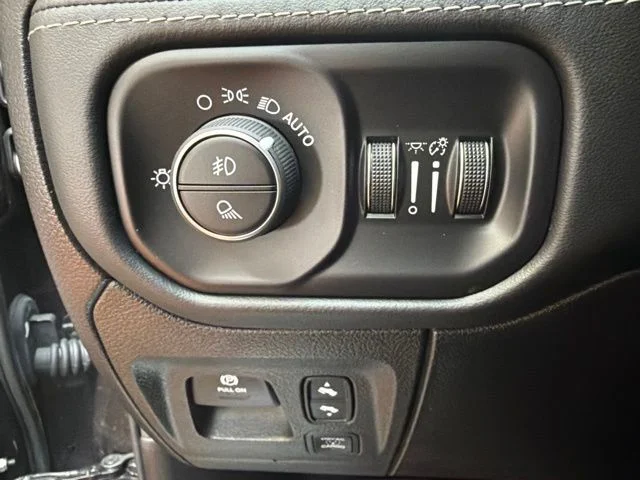 Used 2019 Granite Crystal Metallic Clearcoat Ram Limited image 19