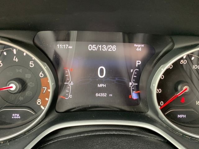 Used 2018 Black Jeep Latitude image 25