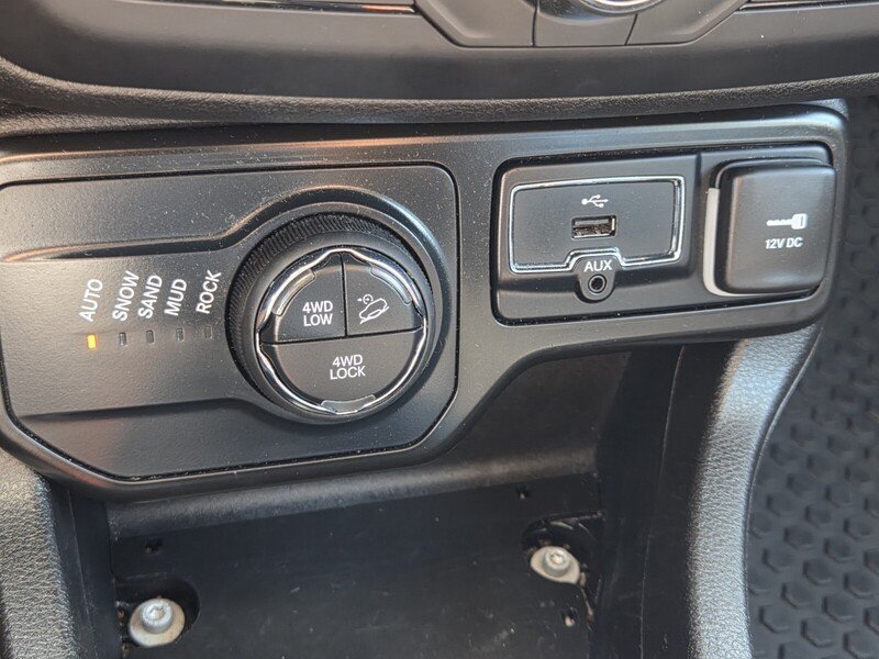 Certified Used 2023 Alpine White JEEP TRAILHAWK 4X4 image 27
