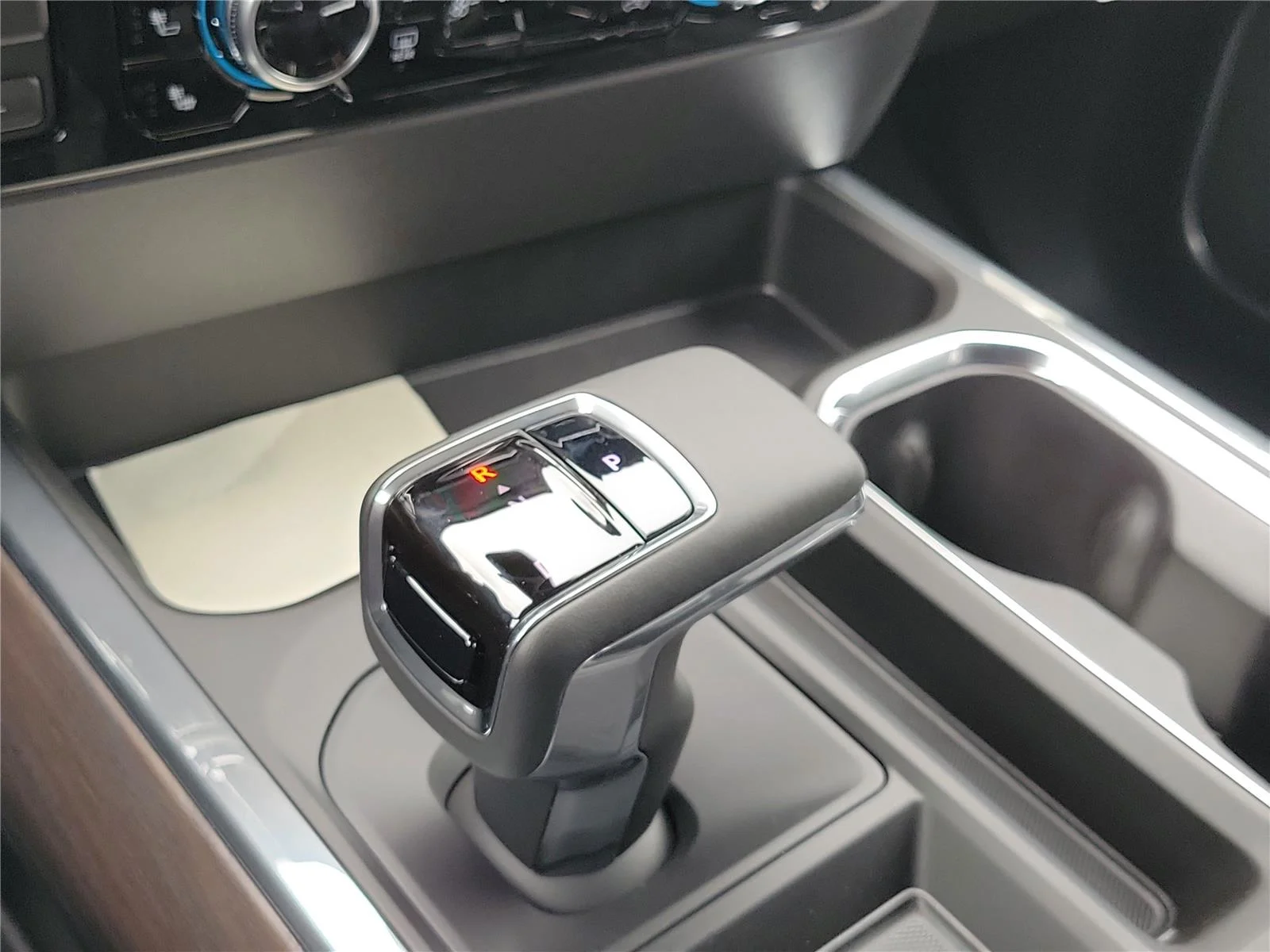 New 2026 Glacier White Tricoat GMC SLT image 29