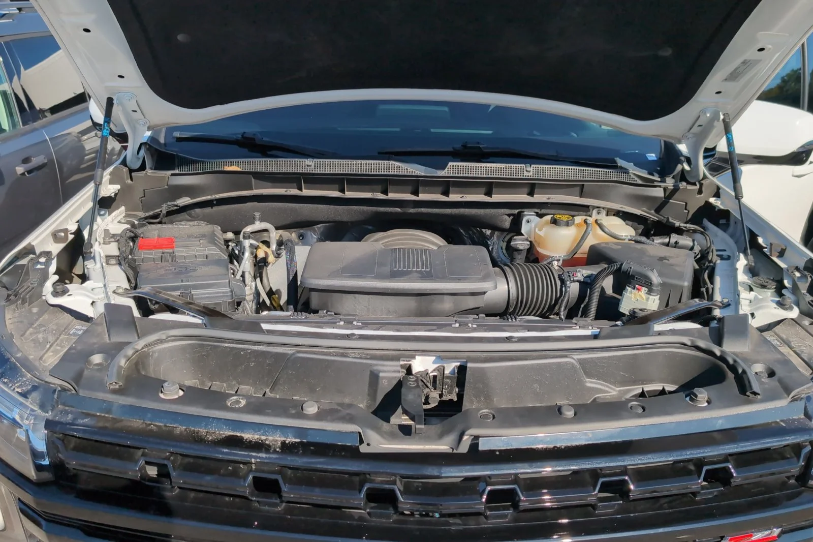 Used 2023 SUMMIT WHITE Chevrolet Z71 image 31