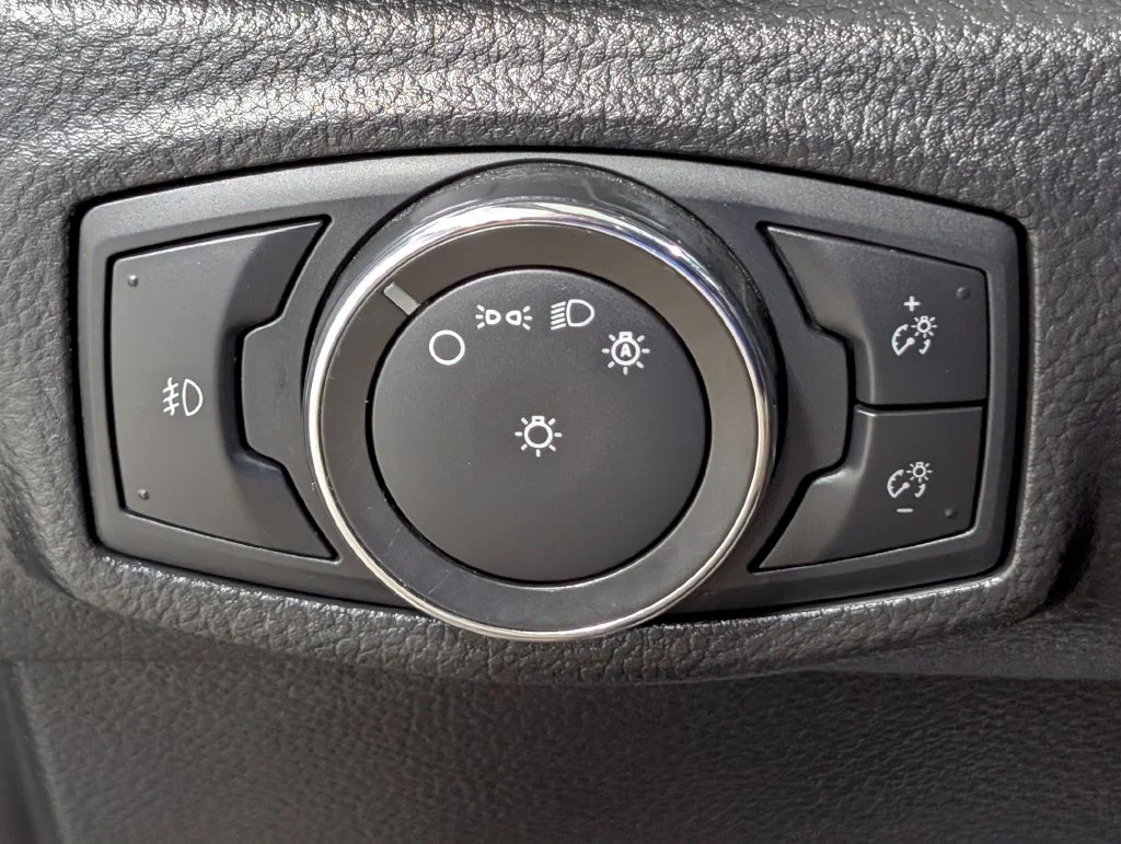 Certified Used 2023 Gray Metallic Ford Lariat image 10