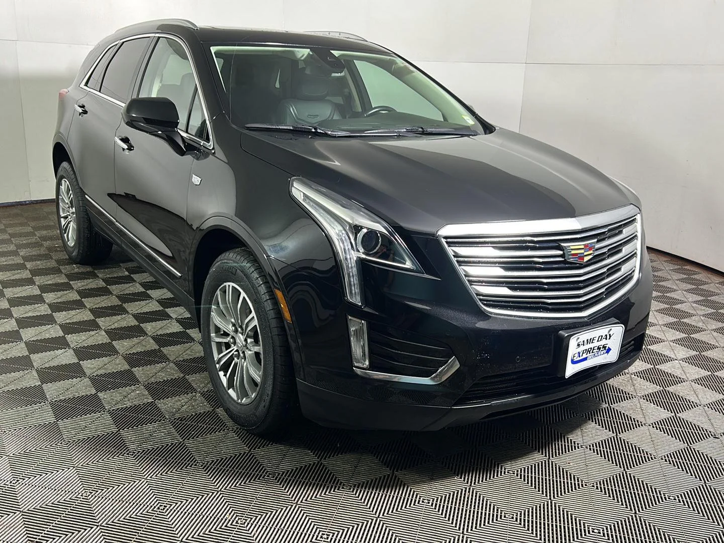Used 2019 Black Metallic Cadillac Luxury image 4