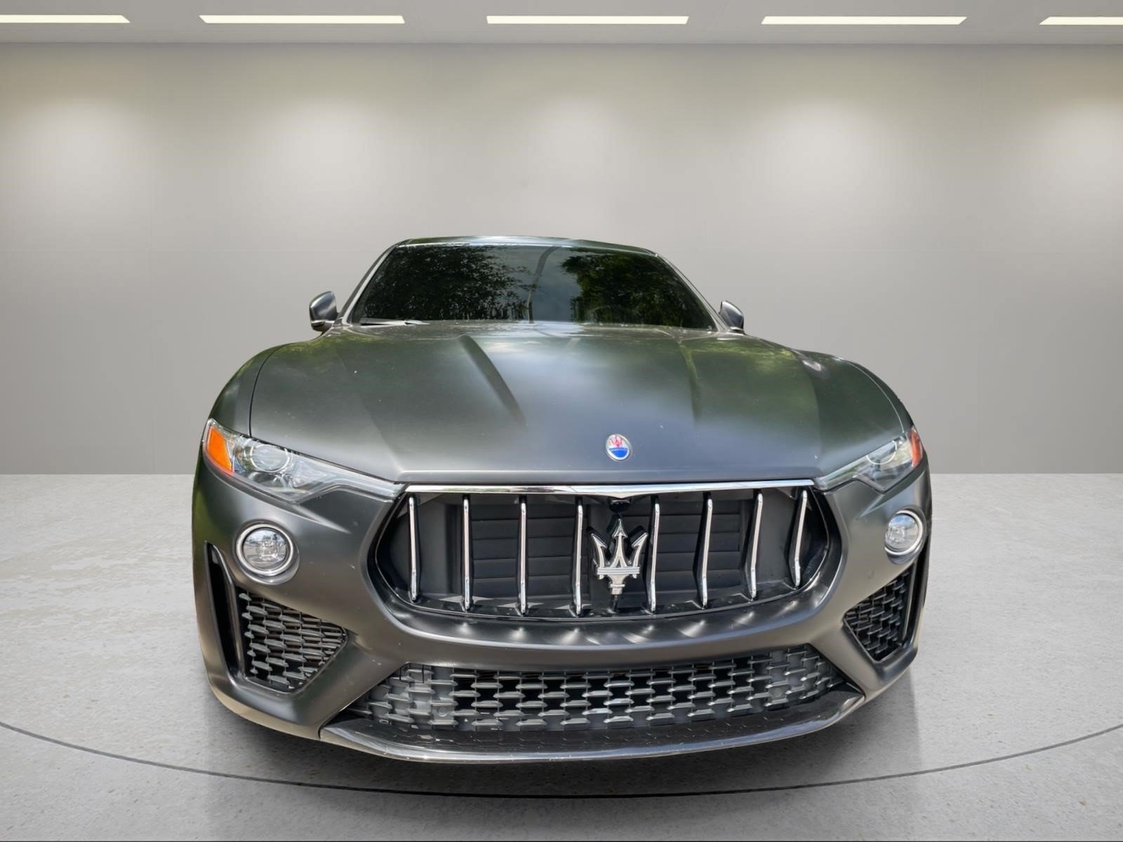 Used 2020  Maserati Base image 8
