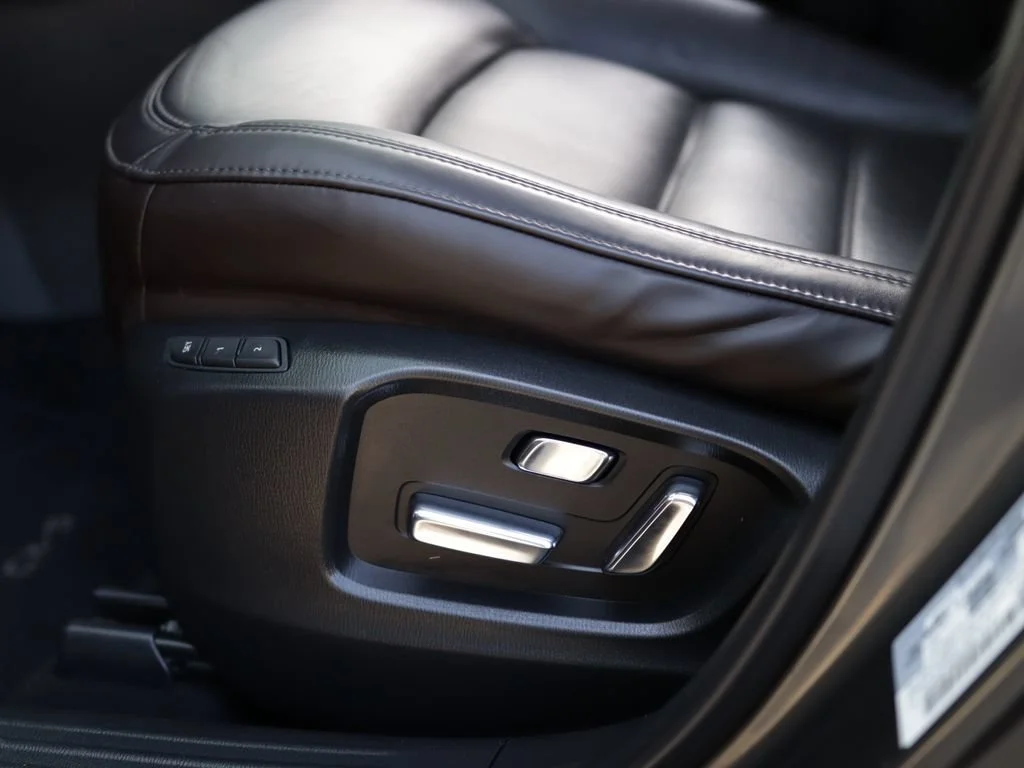 Used 2021 Gray Mazda Signature image 21