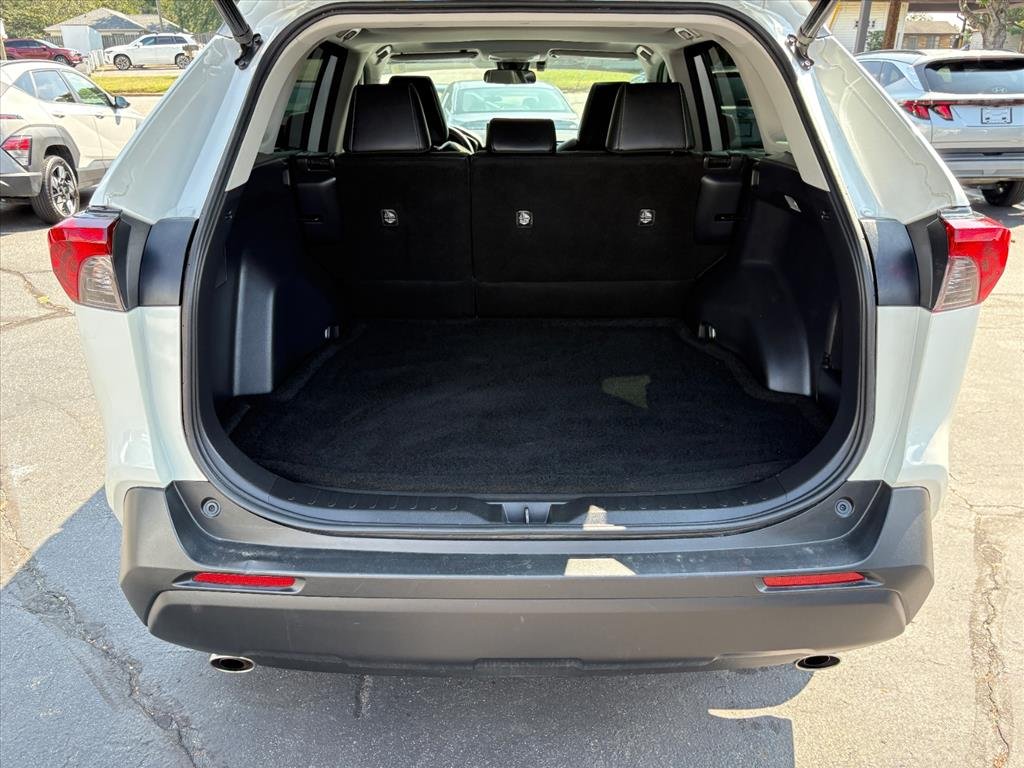 2021 Toyota RAV4 XLE Premium - Photo 23