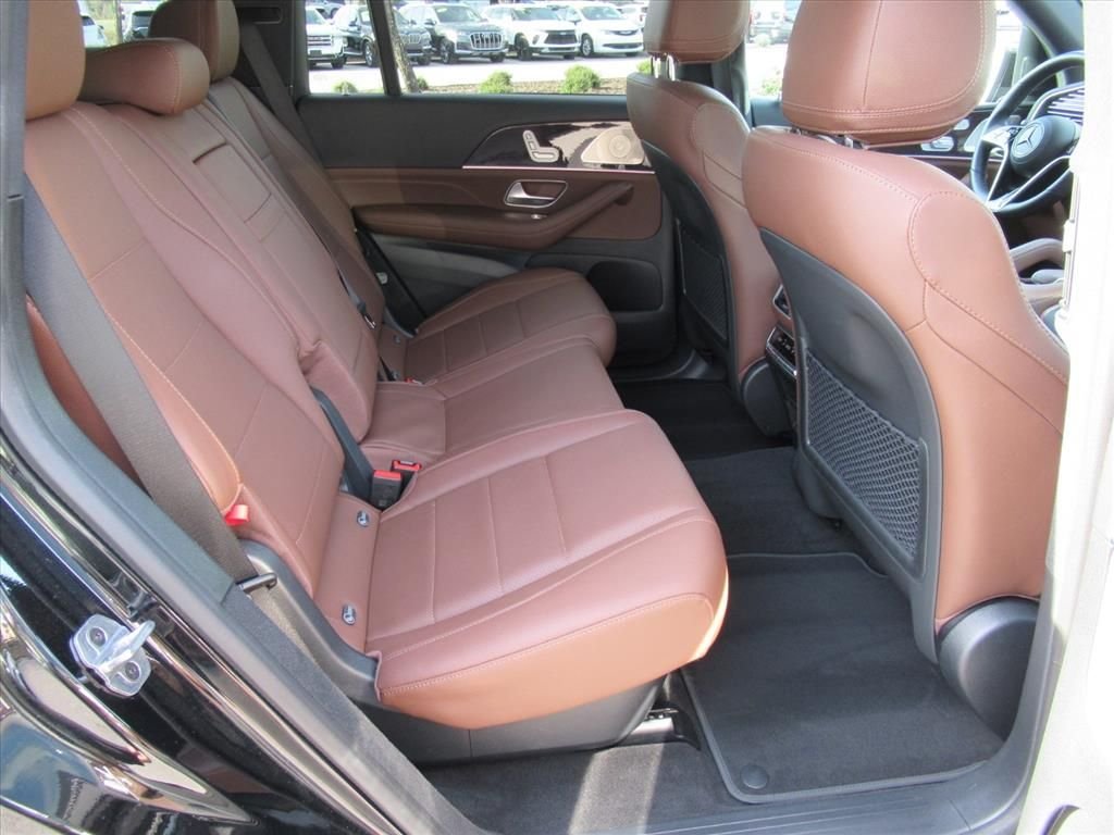 2025 Mercedes-Benz GLS Base - Photo 32