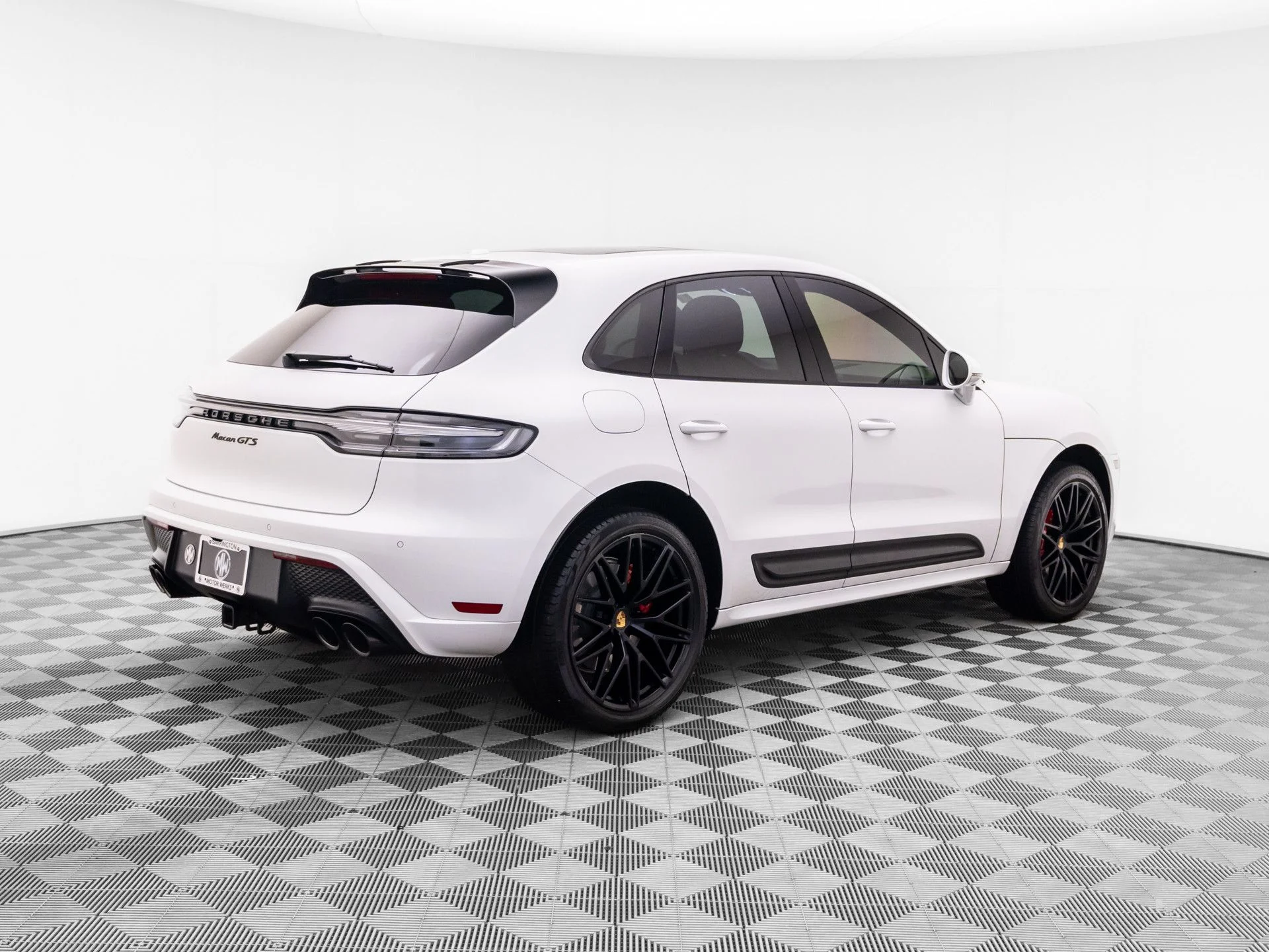 Used 2023  Porsche GTS image 8