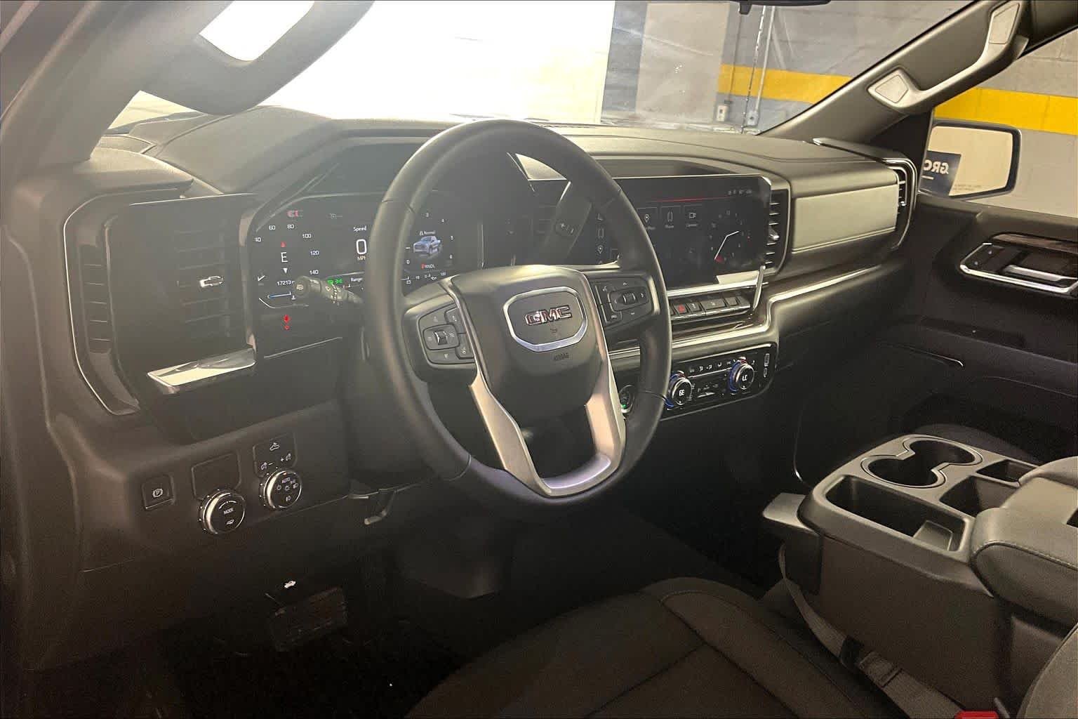 2024 GMC Sierra 1500 Elevation - Photo 17