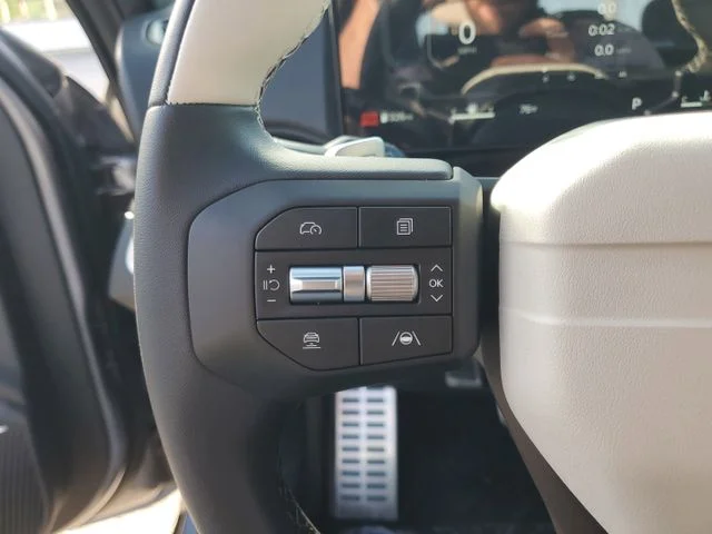 2025 Kia K4 GT-Line Turbo - Photo 11