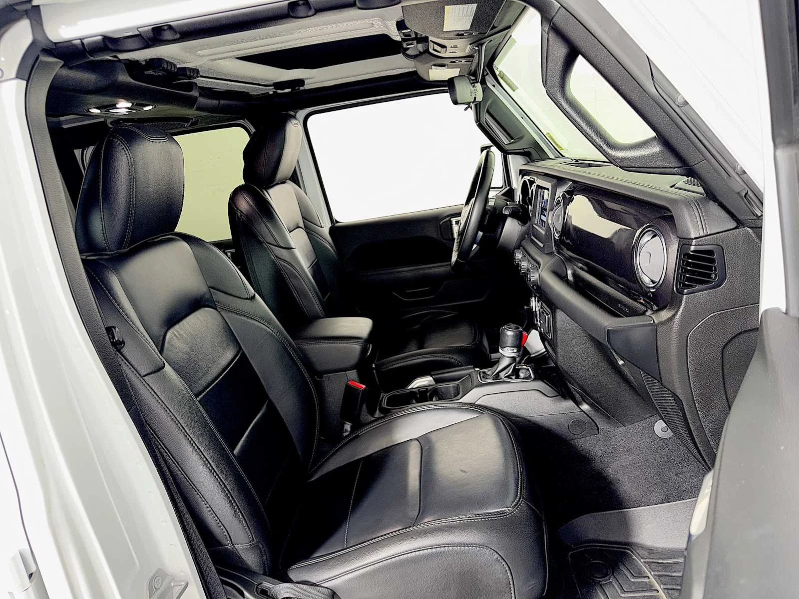 Used 2021 Bright White Clearcoat Jeep Unlimited Sahara Altitude image 23
