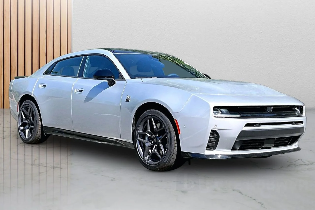 New 2026 Triple Nickel Exterior Paint Dodge R/T Scat Pack image 2