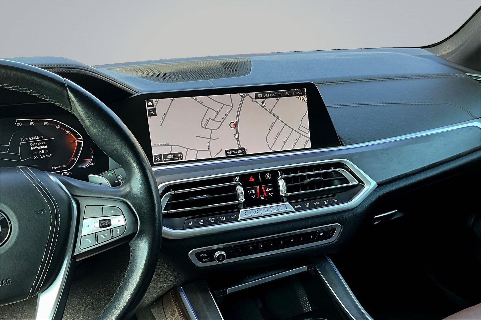 Used 2021 White BMW sDrive40i image 8
