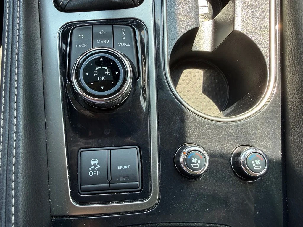 Certified Used 2023 White Nissan Platinum image 20