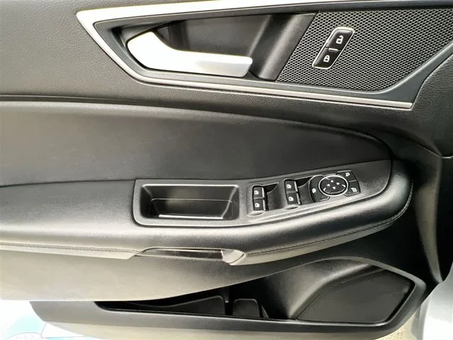 Used 2024 Silver Ford SEL image 21