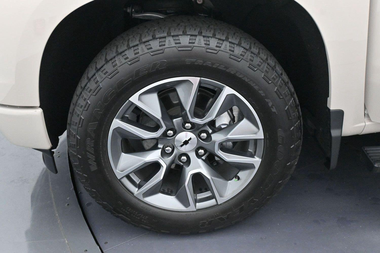 Used 2026 White Sands Chevrolet RST image 36