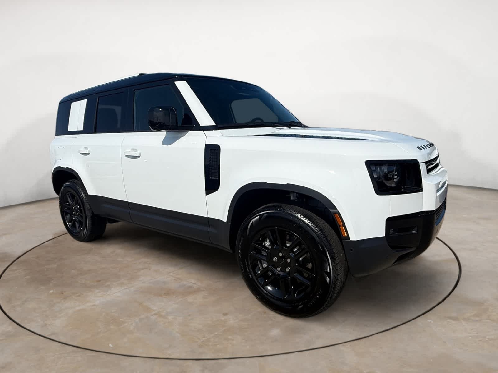 New 2026 Fuji White Land Rover S image 7