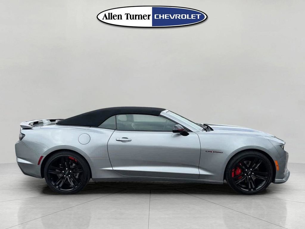 Used 2023 Sharkskin Metallic Chevrolet 2LT image 3