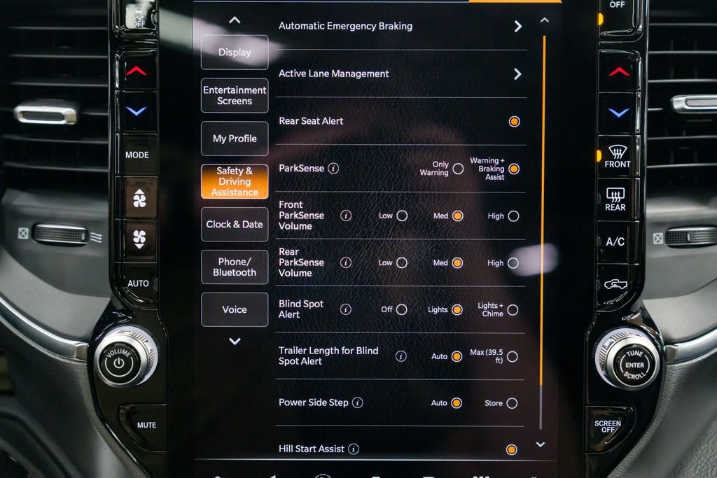 2026 RAM 1500 Laramie - Photo 19