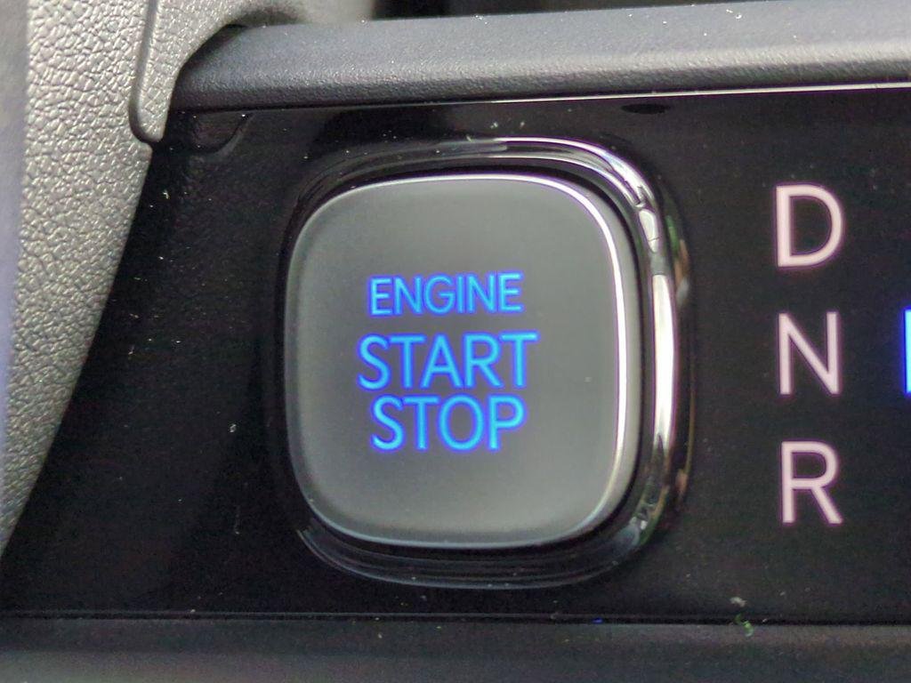 New 2026 White Hyundai SEL Premium FWD image 38