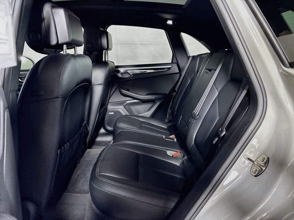 Used 2020 White Porsche Base image 21